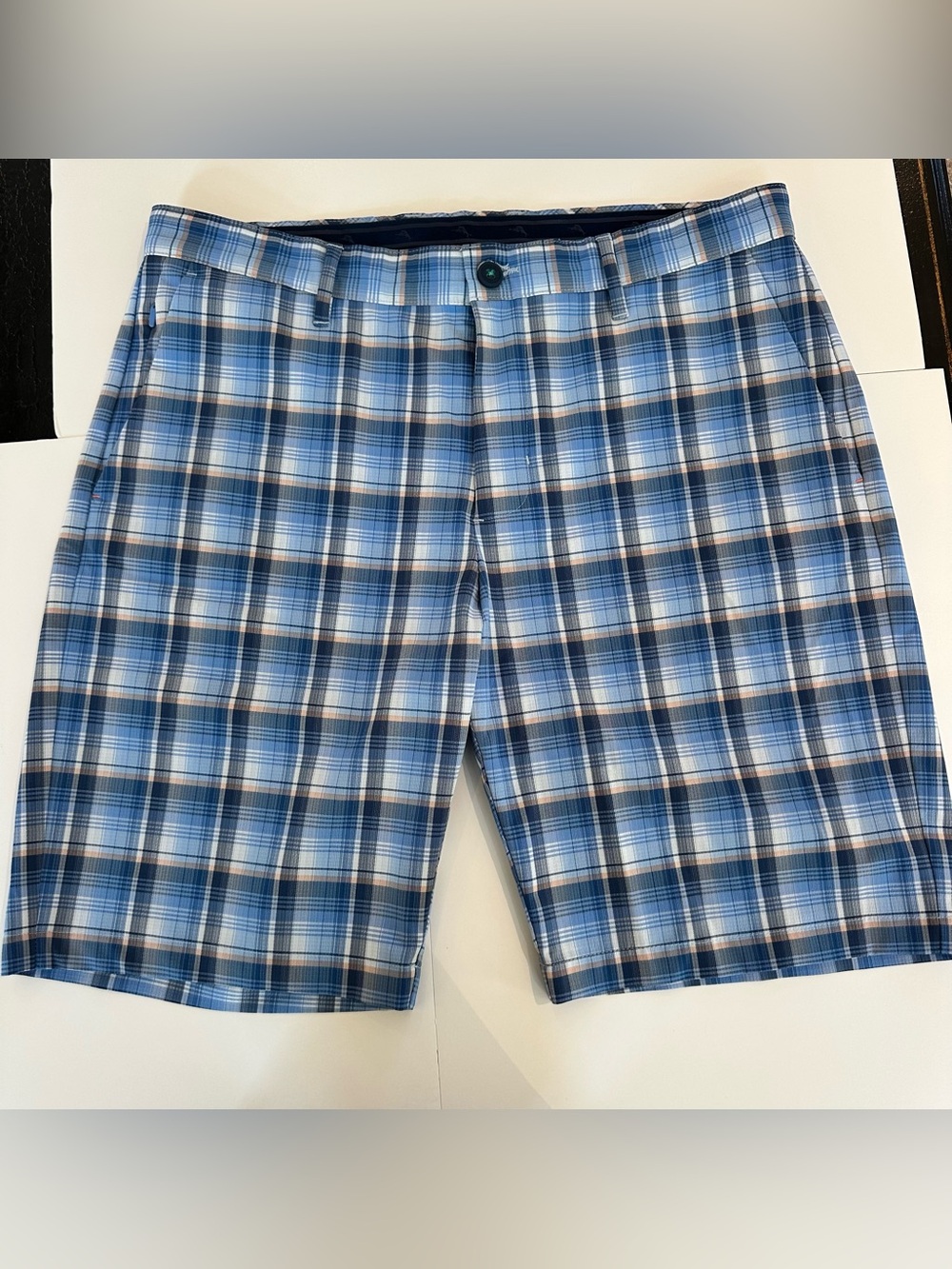 Tommy Bahama 35” W Men's Blue Plaid Performance Golf Shorts